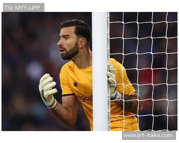 曼联门将新篇章开启奥纳纳离队拉梅斯稳坐主力宝座